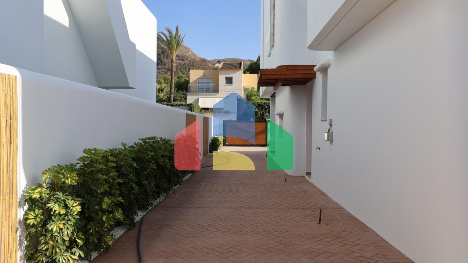 Эксклюзивные виллы новой постройки в Эль-Альбире – средиземноморский стиль жизни от Sierra Helada