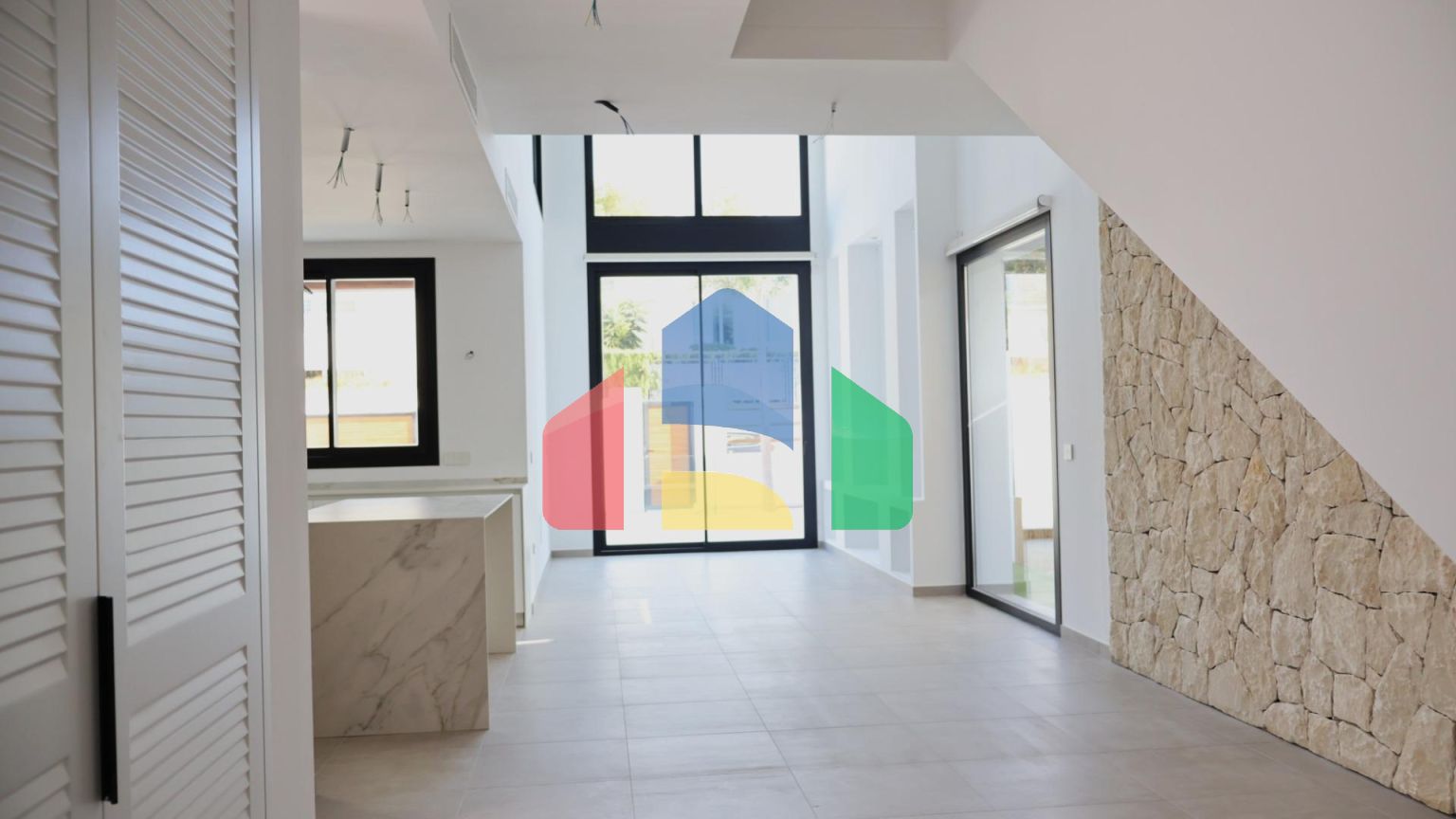 Эксклюзивные виллы новой постройки в Эль-Альбире – средиземноморский стиль жизни от Sierra Helada