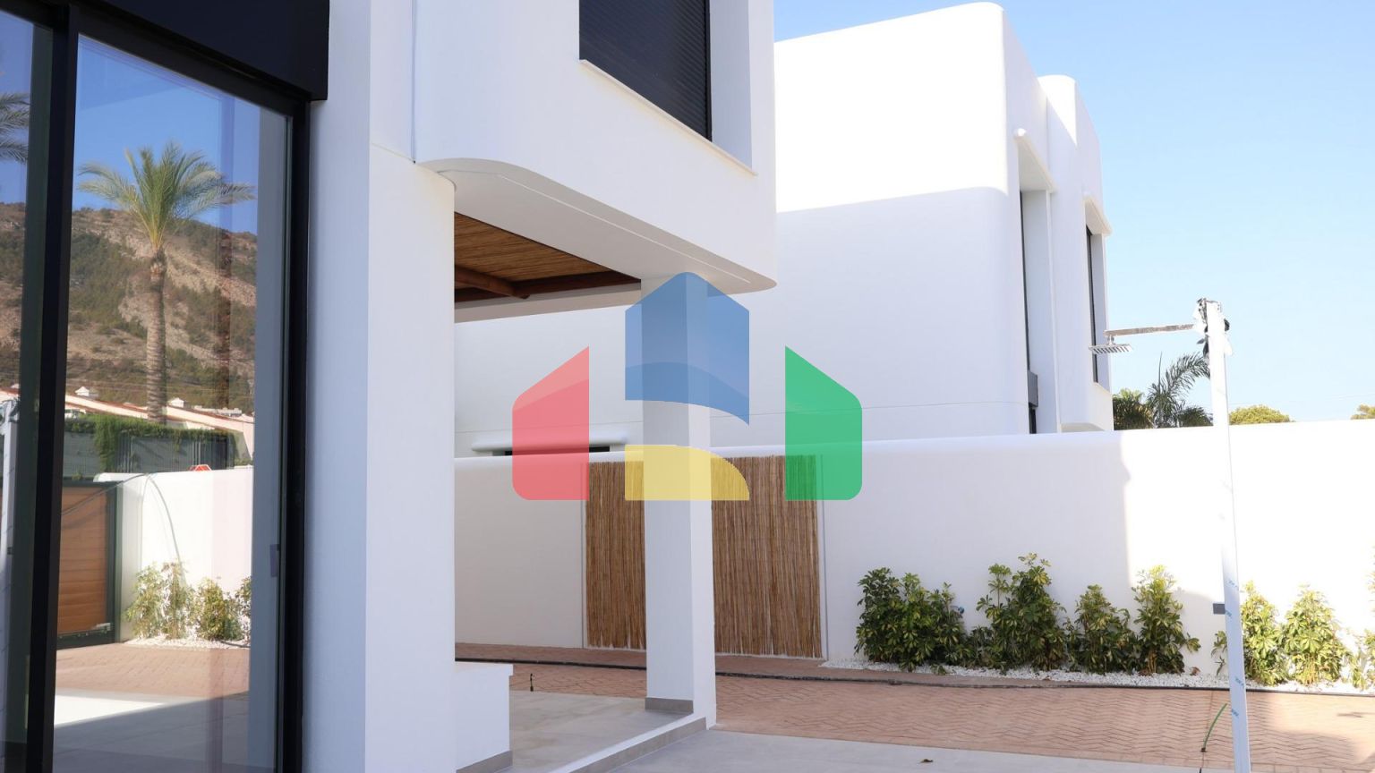 Эксклюзивные виллы новой постройки в Эль-Альбире – средиземноморский стиль жизни от Sierra Helada