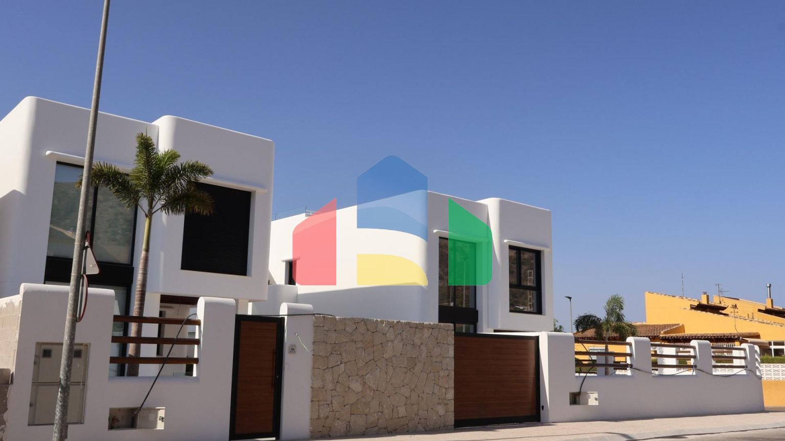 Эксклюзивные виллы новой постройки в Эль-Альбире – средиземноморский стиль жизни от Sierra Helada