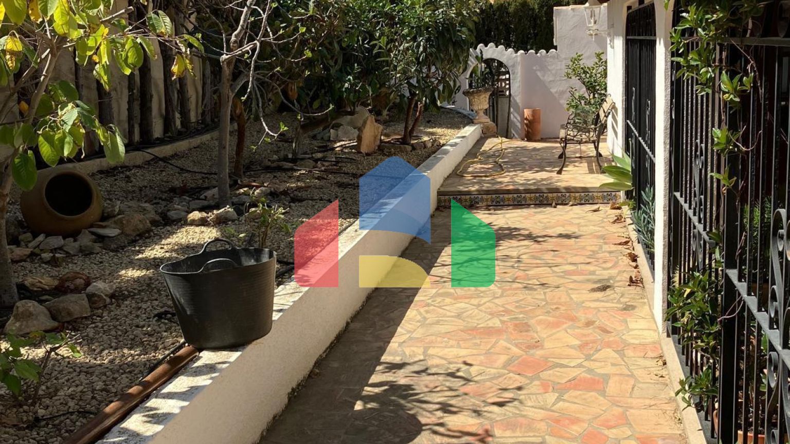 Вилла в Альбире