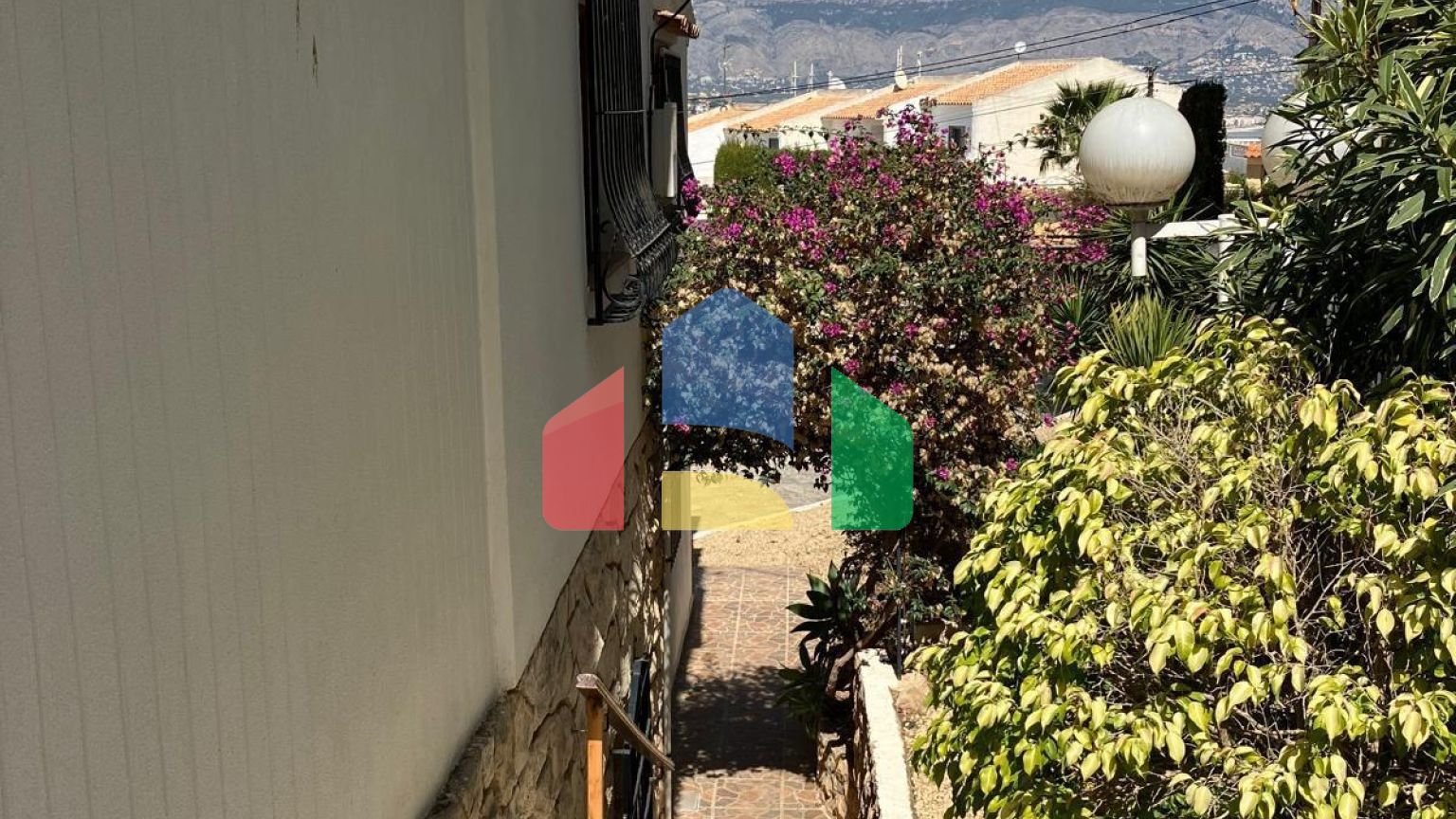 Вилла в Альбире