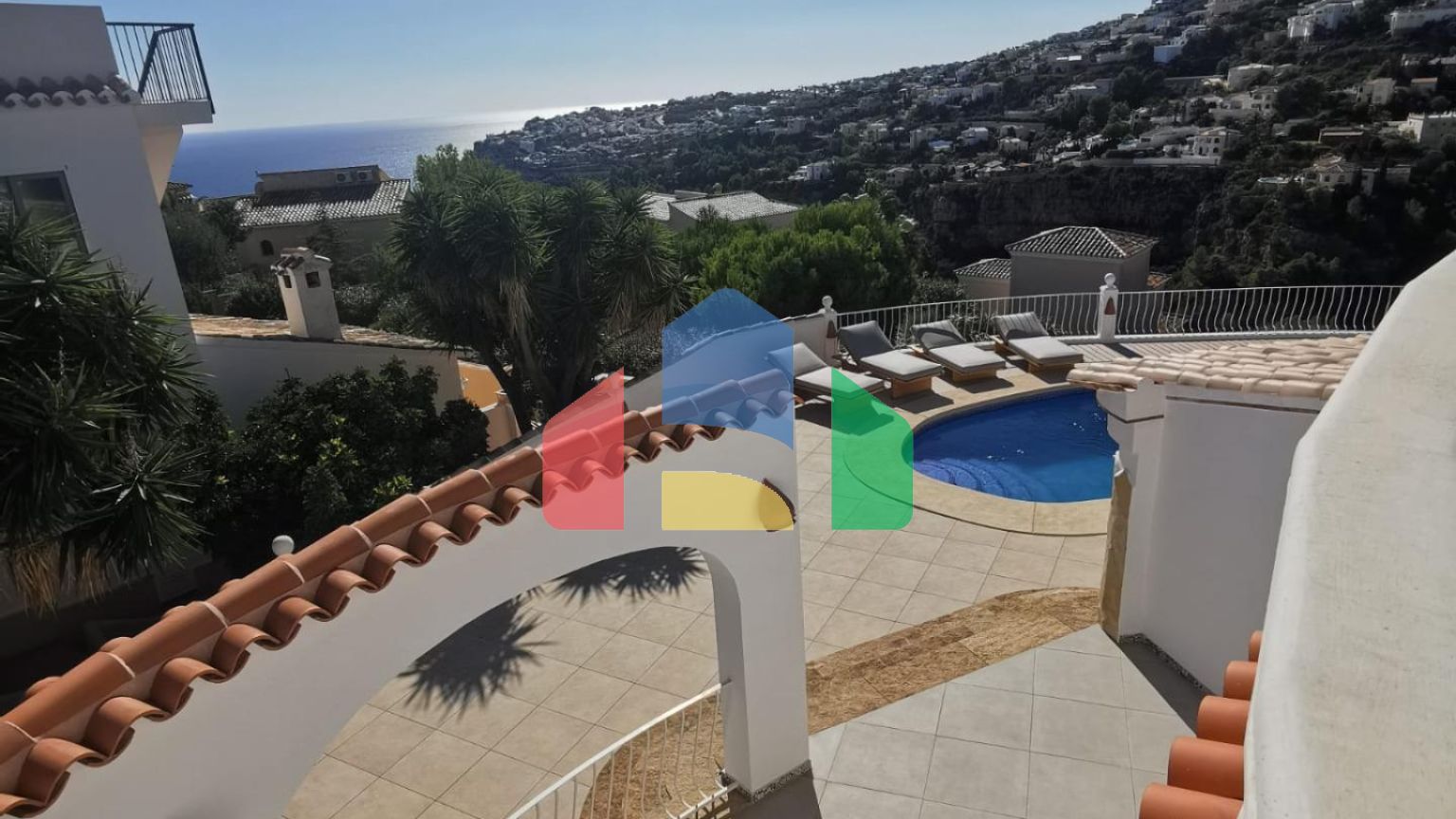 Вилла с видом на море в Cumbre del Sol