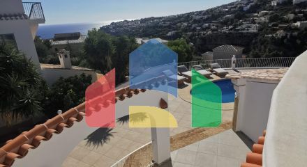 Вилла с видом на море в Cumbre del Sol Вилла с видом на море в Cumbre del Sol