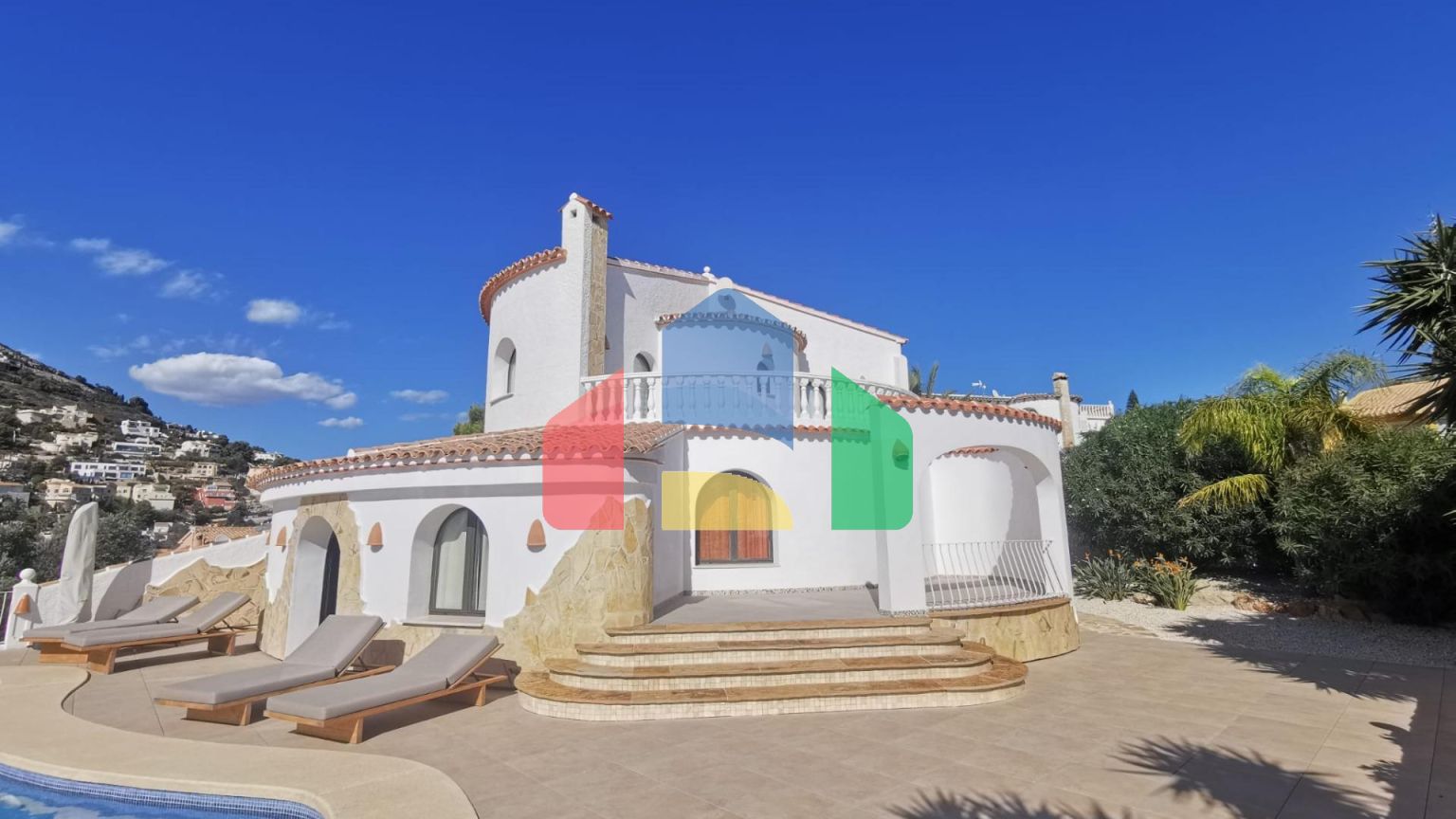 Вилла с видом на море в Cumbre del Sol