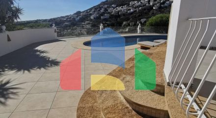 Вилла с видом на море в Cumbre del Sol Вилла с видом на море в Cumbre del Sol