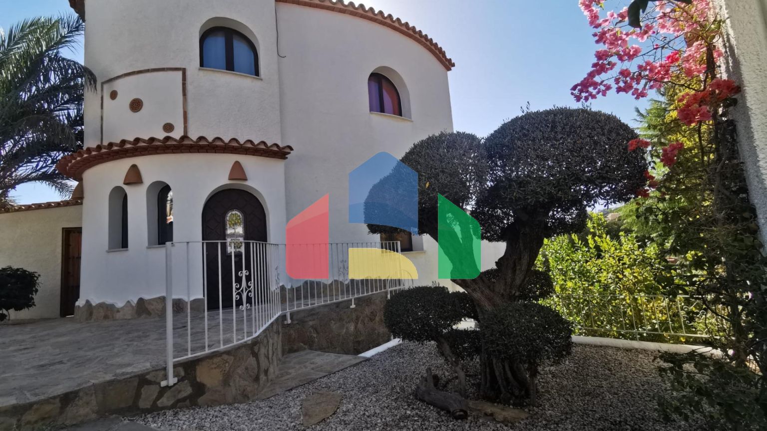 Вилла с видом на море в Cumbre del Sol