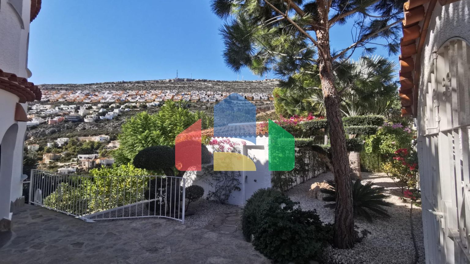 Вилла с видом на море в Cumbre del Sol