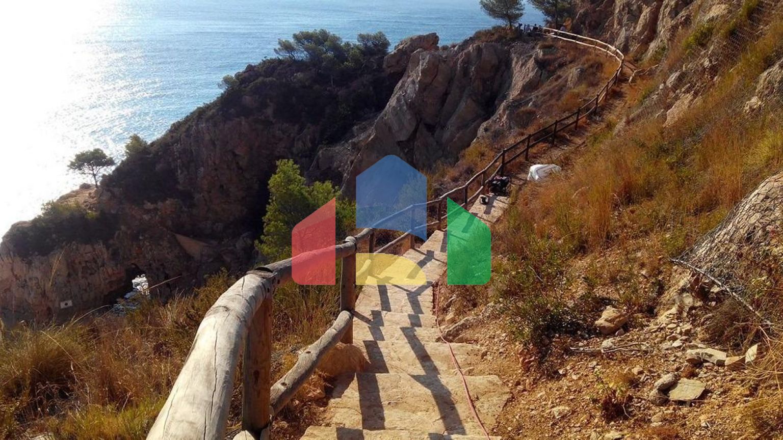 СОВРЕМЕННАЯ ВИЛЛА НОВОЙ СТРОИТЕЛЬСТВА В КУМБРЕС-ДЕЛЬ-СОЛЬ