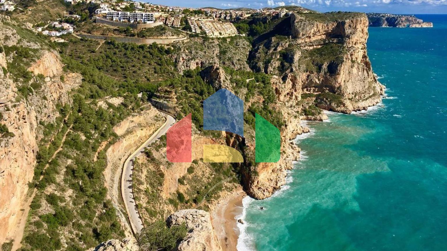 НОВАЯ ВИЛЛА С ВИДОМ НА МОРЕ В КУМБРЕ-ДЕЛЬ-СОЛЬ