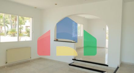 Просторная вилла с видом на море Просторная вилла с видом на море