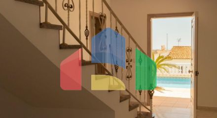 Просторная вилла с видом на море Просторная вилла с видом на море