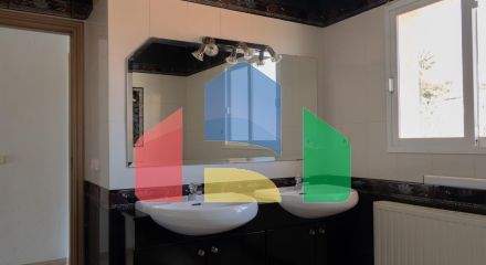 Просторная вилла с видом на море Просторная вилла с видом на море