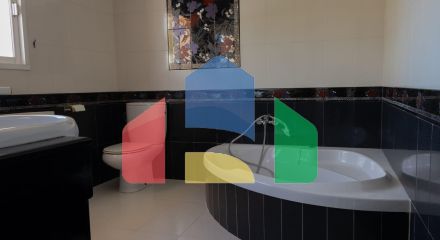 Просторная вилла с видом на море Просторная вилла с видом на море