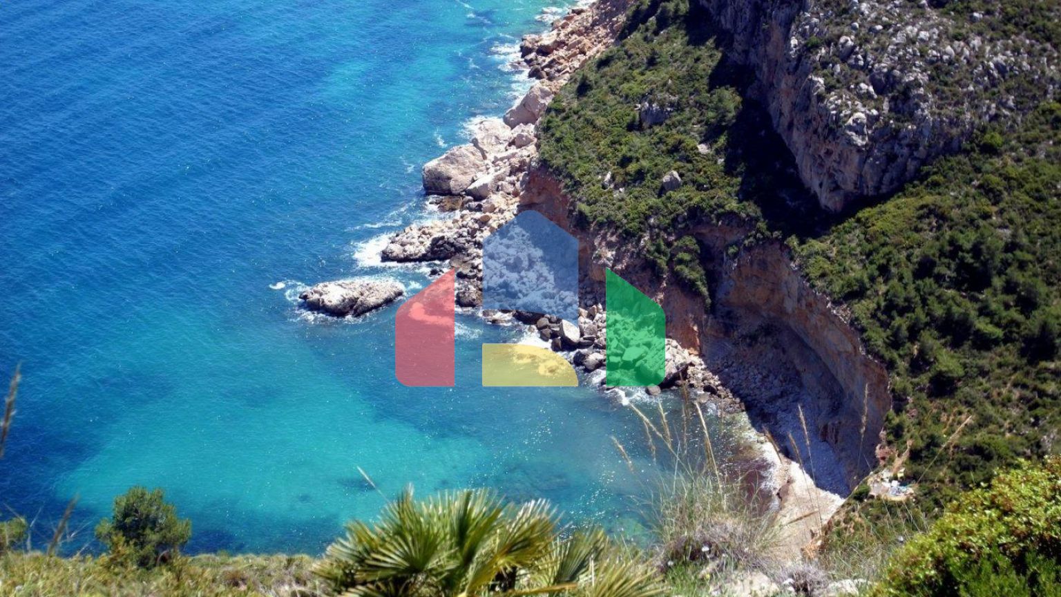 НОВАЯ ВИЛЛА КЛАССА ЛЮКС В КУМБРЕ-ДЕЛЬ-СОЛЬ