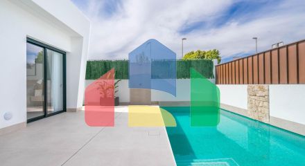 Новые независимые виллы с частным бассейном и солярием в Рольдане, Торре-Пачеко Новые независимые виллы с частным бассейном и солярием в Рольдане, Торре-Пачеко