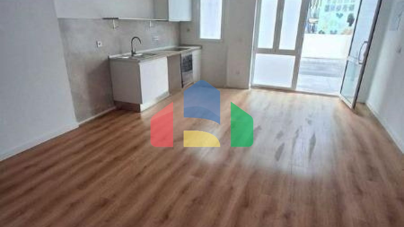 Студия в Torrent ID V364