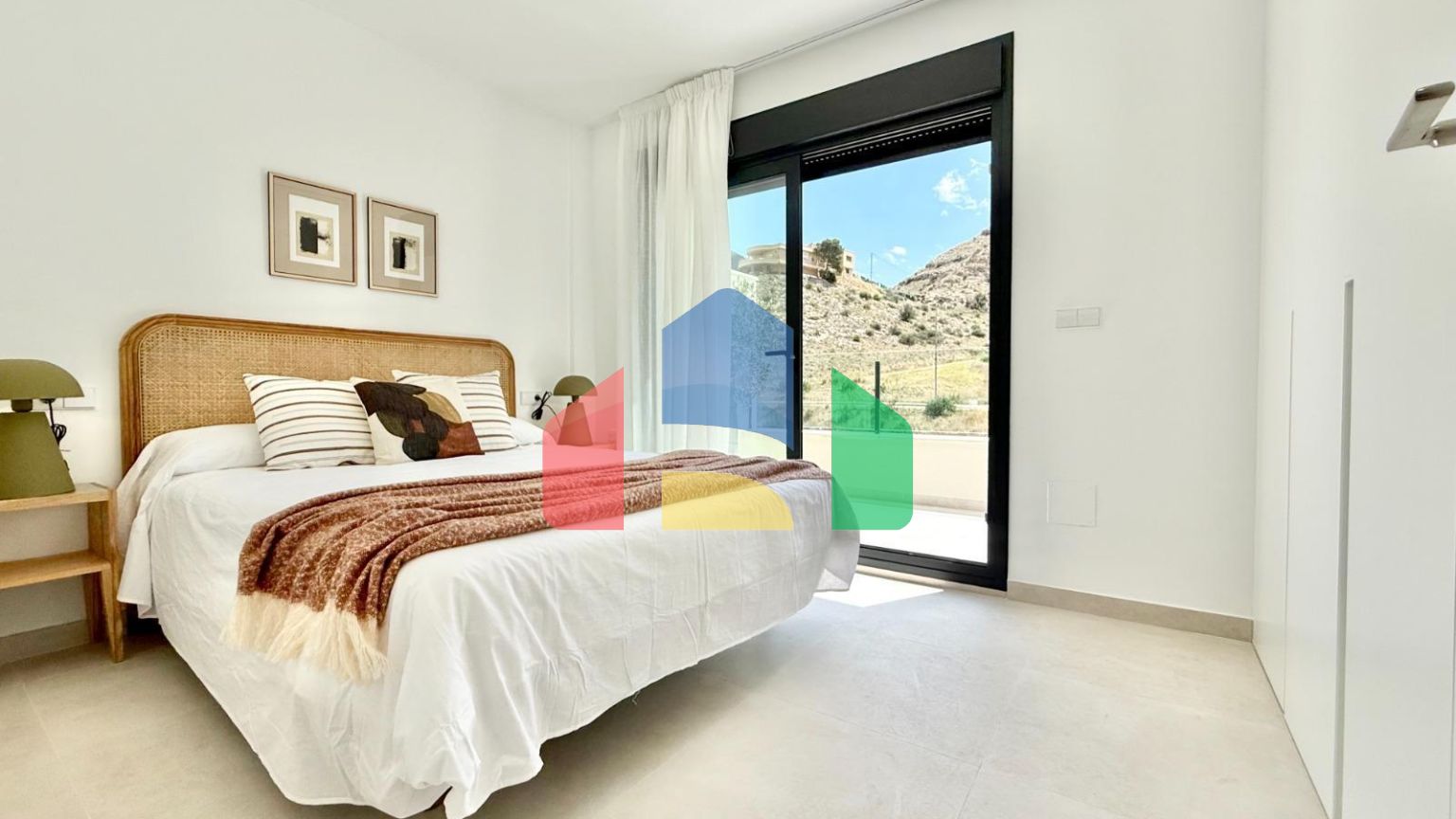 Продажа новых таунхаусов в Коксе — 44 современных дома с удобствами