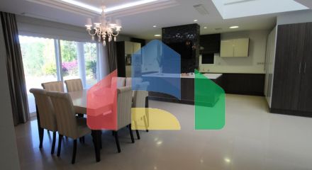 Прекрасная вилла с роскошным ремонтом, в зоне лучшего пляжа Валенсии Cullera Playa