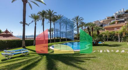 Exceptional Beachfront Villa: Luxury Steps Away from the Beach