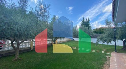 Вилла на продажу в Альгимия де Альфара