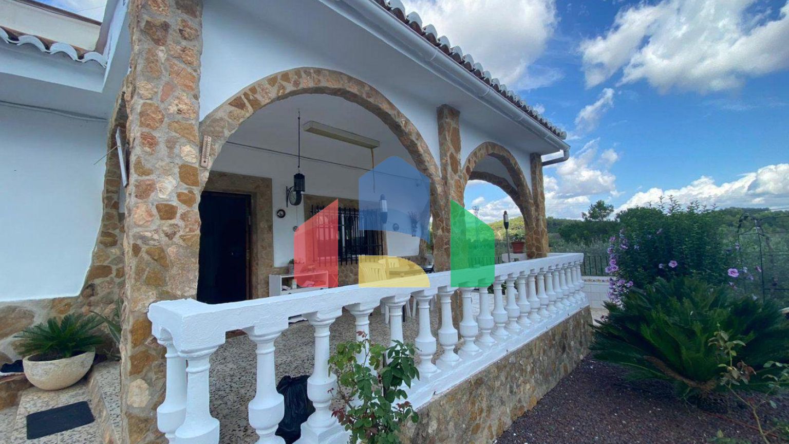 Вилла на продажу в Альгимия де Альфара