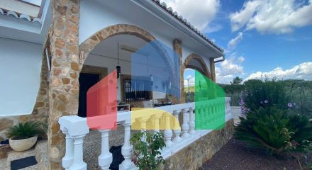 Вилла на продажу в Альгимия де Альфара