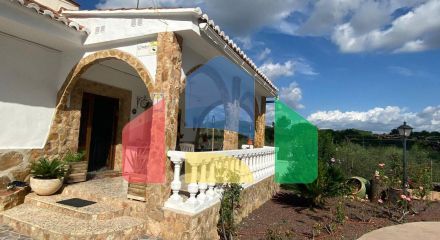 Вилла на продажу в Альгимия де Альфара