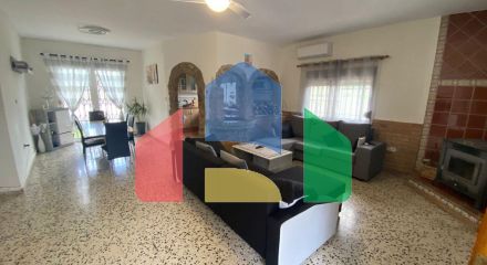 Вилла на продажу в Альгимия де Альфара