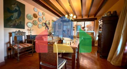 Великолепная вилла с сельскохозяйственным участком площадью 30 000 м и туристической лицензией.