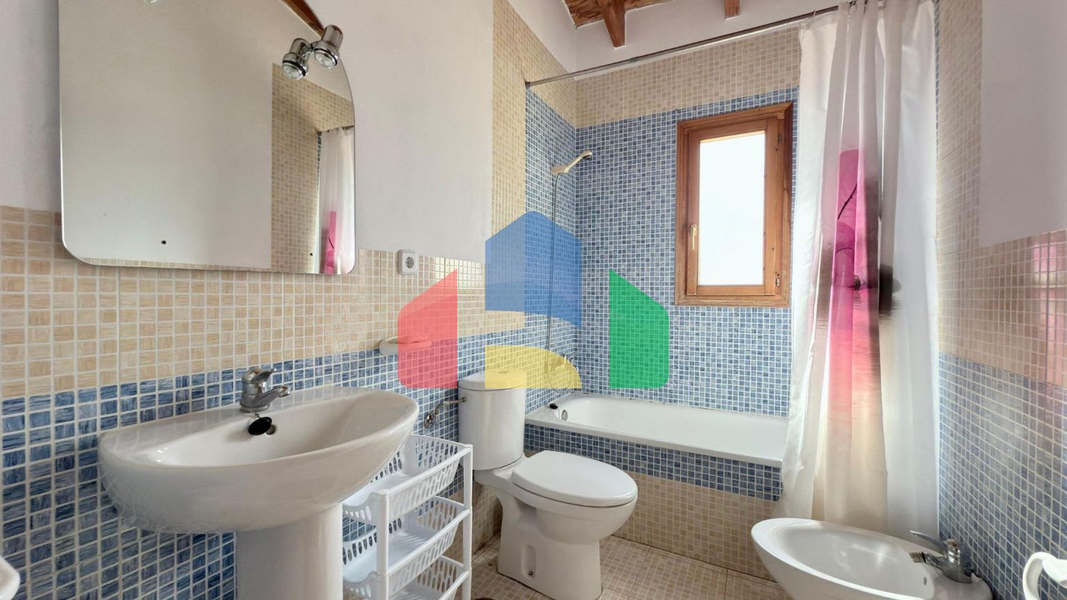 Продается Шале в Рельеу — Ваш Уголок Спокойствия!