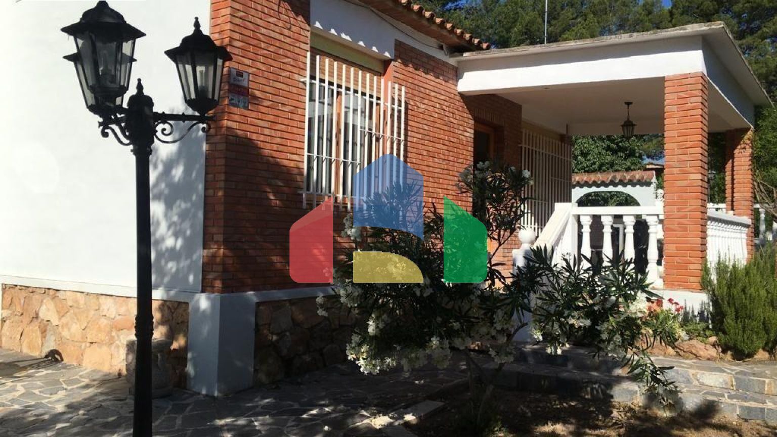 Дом в L’Eliana ID V147