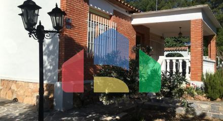 Дом в L’Eliana ID V147