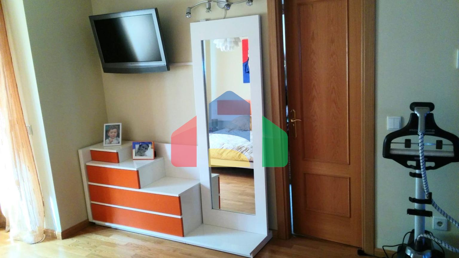 ТАНХАУС В РАЙОНЕ LAS ROZAS, MADRID