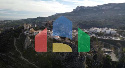 Уютная отремонтированная квартира в туристическом городке Эль-Кастель-де-Гуадалест,