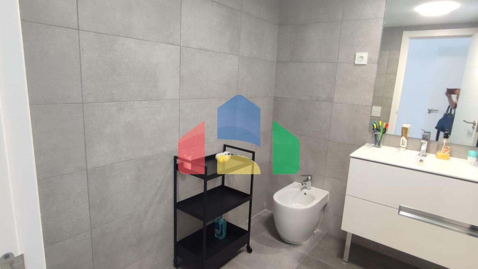 АРЕНДА КОТТЕДЖА С ОДНИМ СОСЕДОМ-СТУДЕНТОМ, Villaviciosa de Odón, Madrid