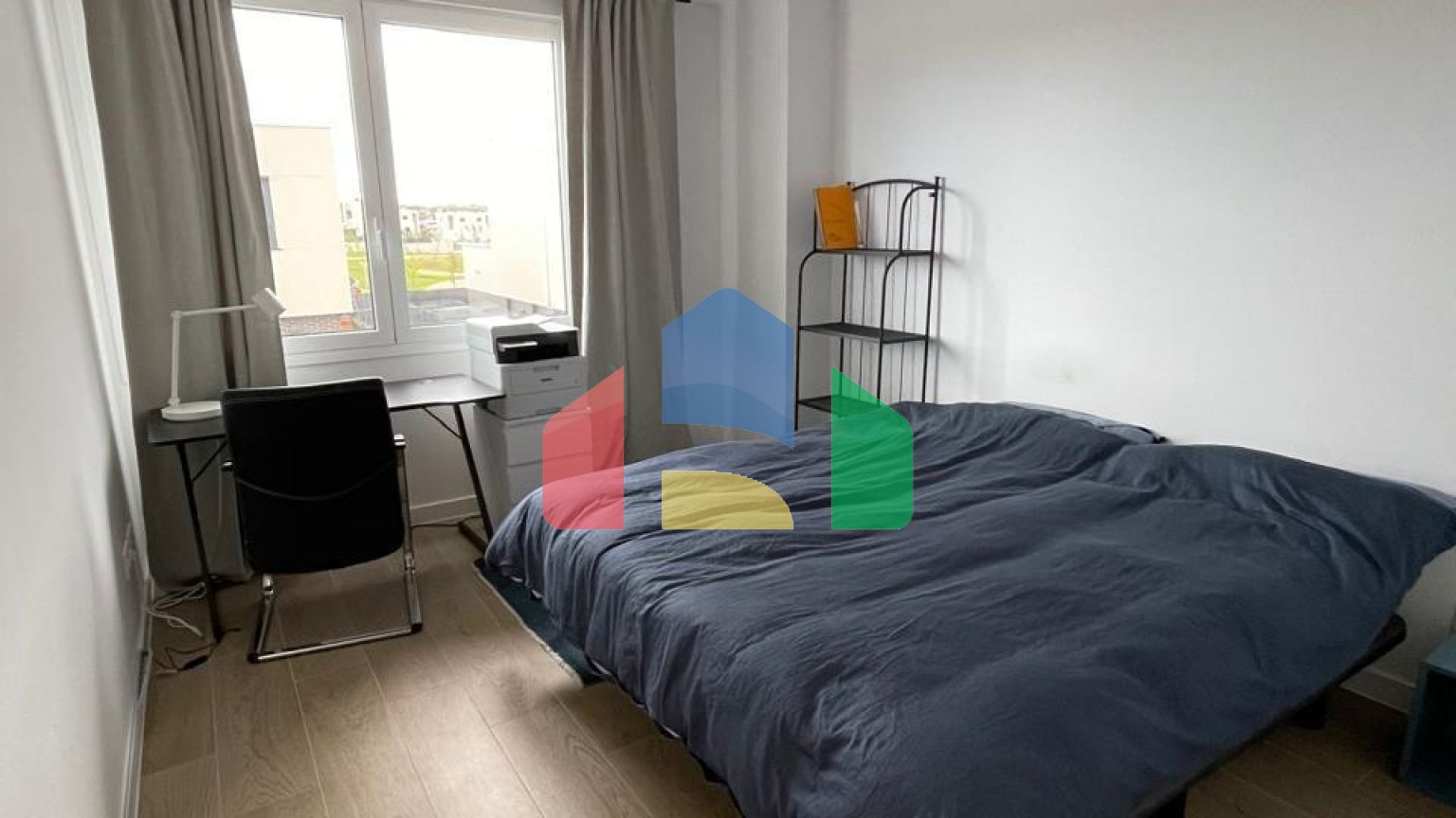 АРЕНДА КОТТЕДЖА С ОДНИМ СОСЕДОМ-СТУДЕНТОМ, Villaviciosa de Odón, Madrid