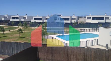 АРЕНДА КОТТЕДЖА С ОДНИМ СОСЕДОМ-СТУДЕНТОМ, Villaviciosa de Odón, Madrid