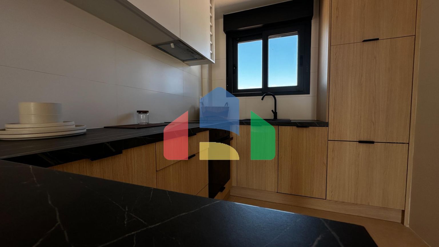 Эксклюзивные таунхаусы в Олива Нова: стиль, комфорт и море всего в 500 м