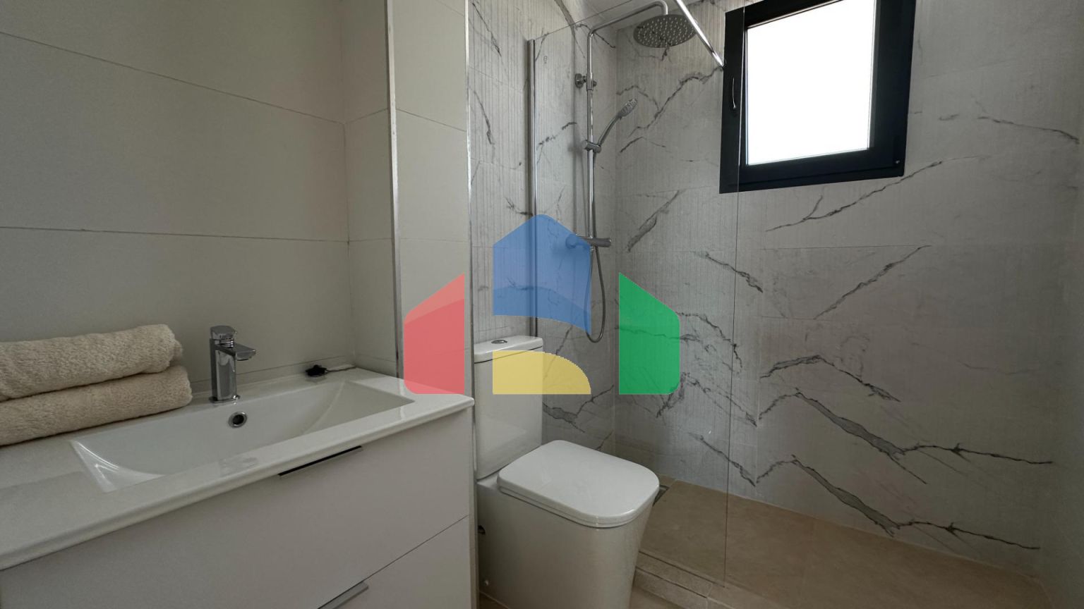 Эксклюзивные таунхаусы в Олива Нова: стиль, комфорт и море всего в 500 м