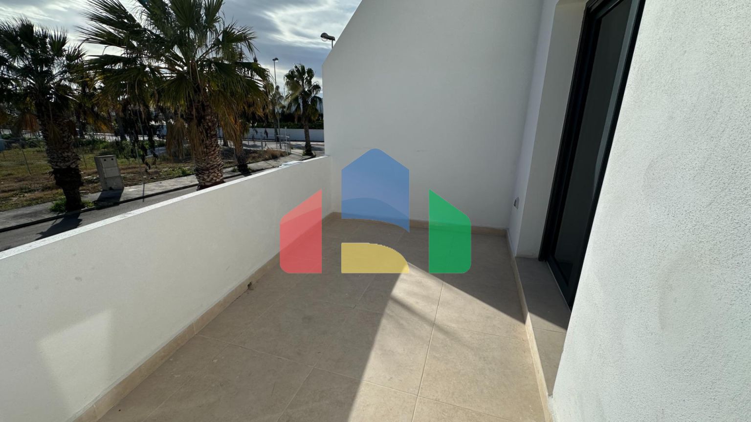 Эксклюзивные таунхаусы в Олива Нова: стиль, комфорт и море всего в 500 м