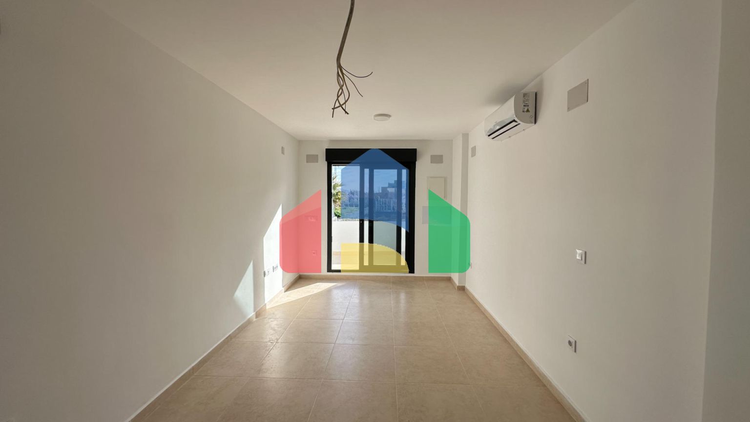 Эксклюзивные таунхаусы в Олива Нова: стиль, комфорт и море всего в 500 м