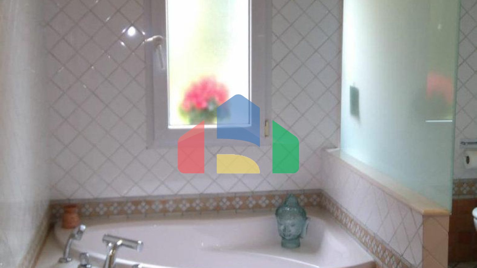 ВИЛЛА НА ПРОДАЖУ В БАНЬЕРЕ ДЕ МАРИОЛА