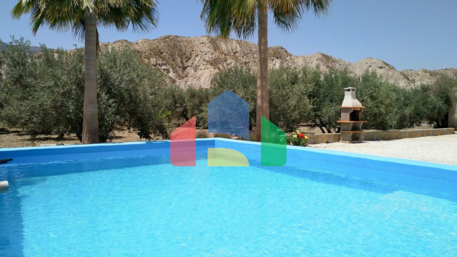 ДОМ С БАССЕЙНОМ В ГОРАХ. С ШИКАРНЫМ ВИДОМ. И ТЕРРИТОРИЕЙ БОЛЬШЕ 4400 м2