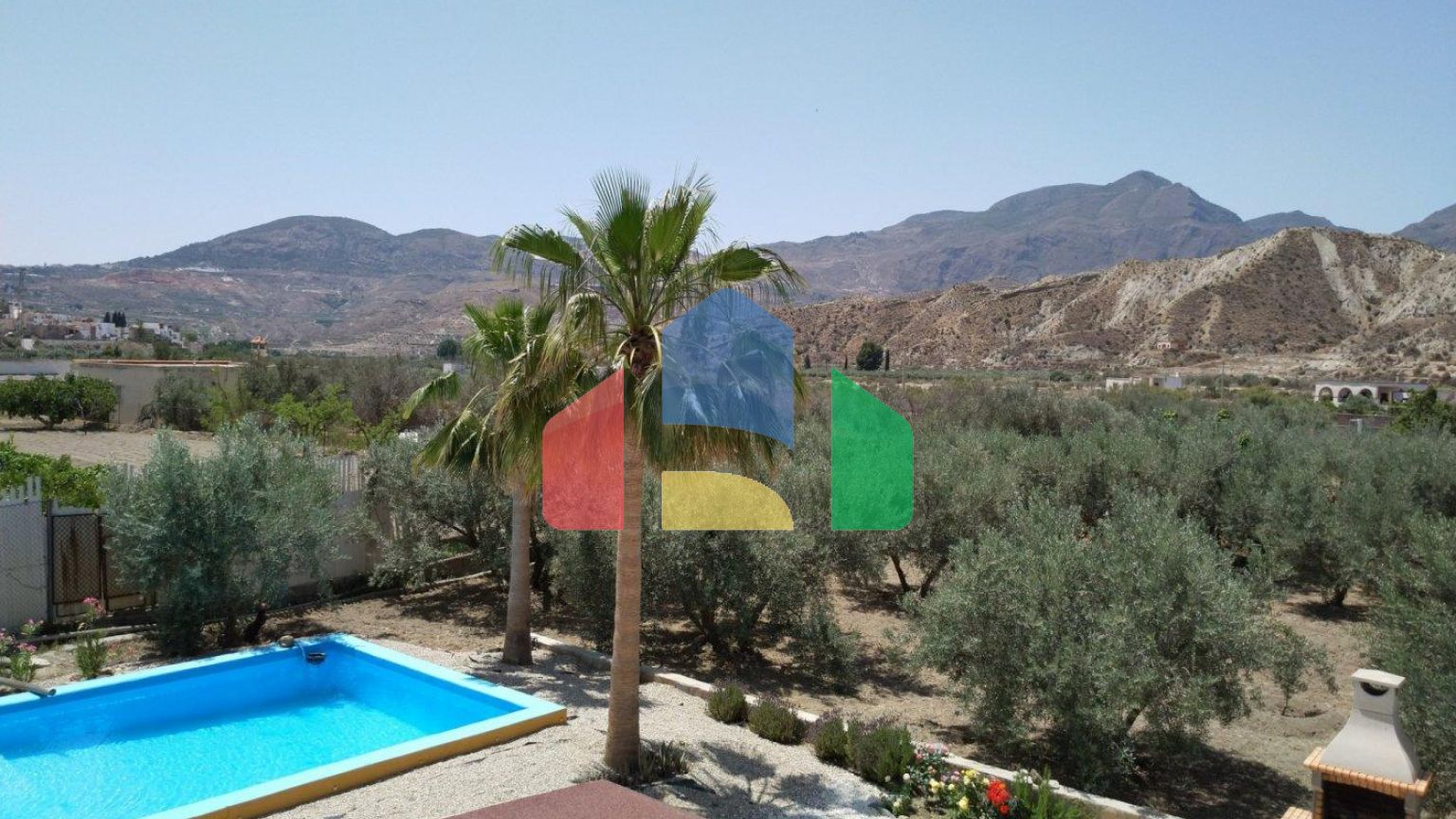 ДОМ С БАССЕЙНОМ В ГОРАХ. С ШИКАРНЫМ ВИДОМ. И ТЕРРИТОРИЕЙ БОЛЬШЕ 4400 м2