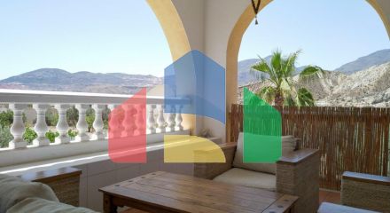 ДОМ С БАССЕЙНОМ В ГОРАХ. С ШИКАРНЫМ ВИДОМ. И ТЕРРИТОРИЕЙ БОЛЬШЕ 4400 м2