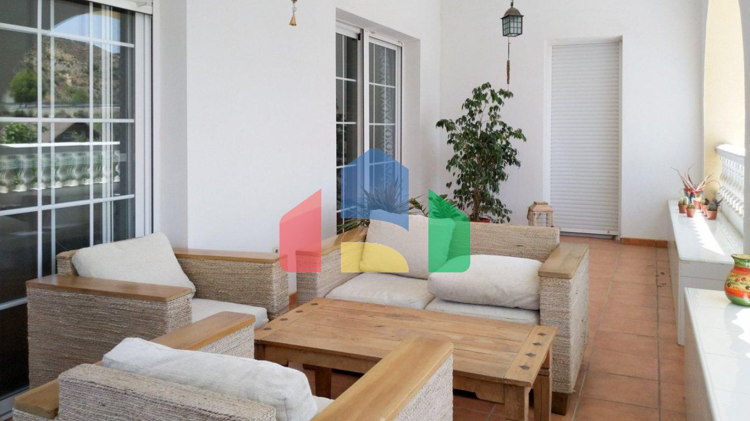 ДОМ С БАССЕЙНОМ В ГОРАХ. С ШИКАРНЫМ ВИДОМ. И ТЕРРИТОРИЕЙ БОЛЬШЕ 4400 м2