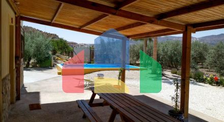 ДОМ С БАССЕЙНОМ В ГОРАХ. С ШИКАРНЫМ ВИДОМ. И ТЕРРИТОРИЕЙ БОЛЬШЕ 4400 м2