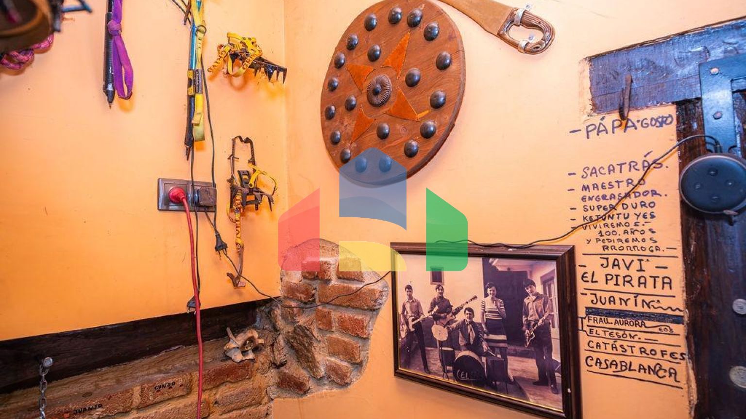 Отель в Пола дэ Лена