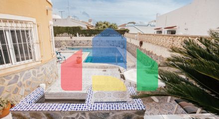 Вилла в испанском стиле в эксклюзивном районе вилл